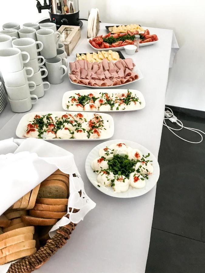 Pensjonat Koliber Sobków Exteriér fotografie