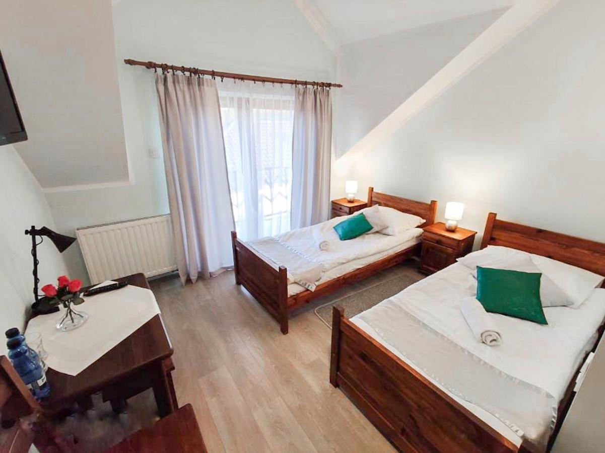Pensjonat Koliber Sobków Exteriér fotografie