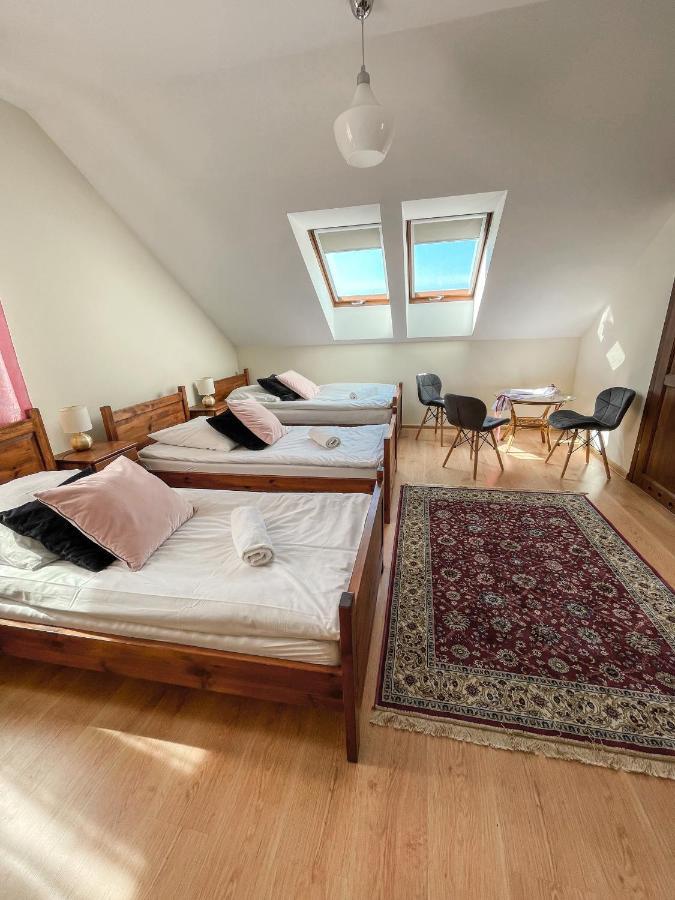 Pensjonat Koliber Sobków Exteriér fotografie